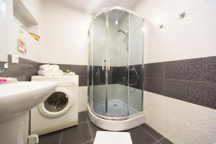 Apartment On Tabidze 3/5 Tbilisi Luaran gambar