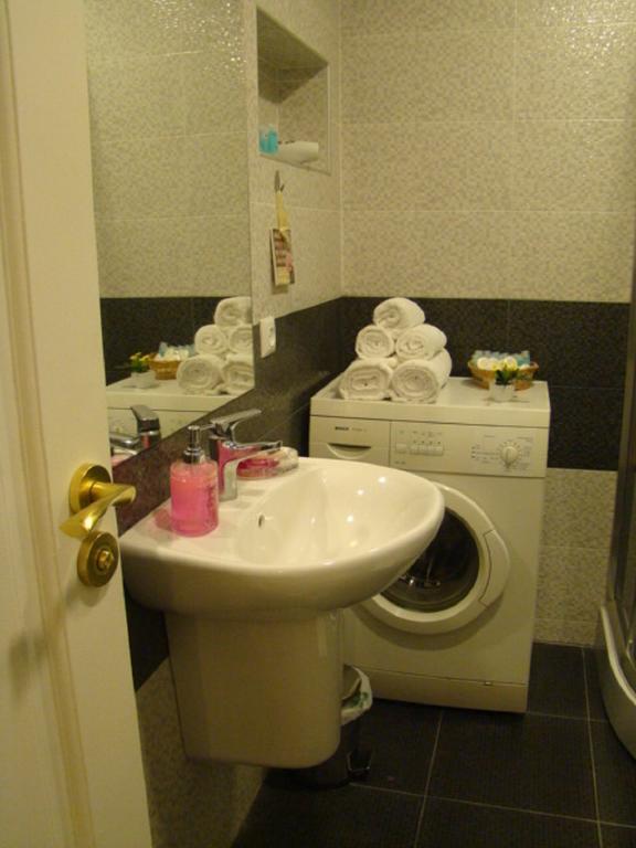 Apartment On Tabidze 3/5 Tbilisi Luaran gambar